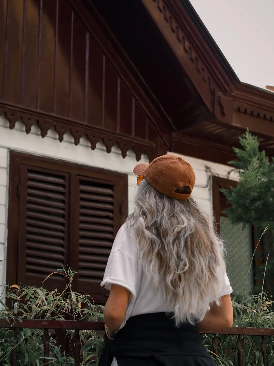 Long silver hair from behind