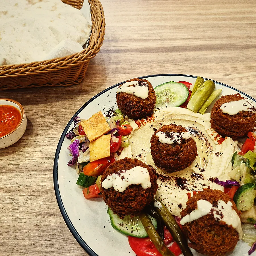 Falafel plate