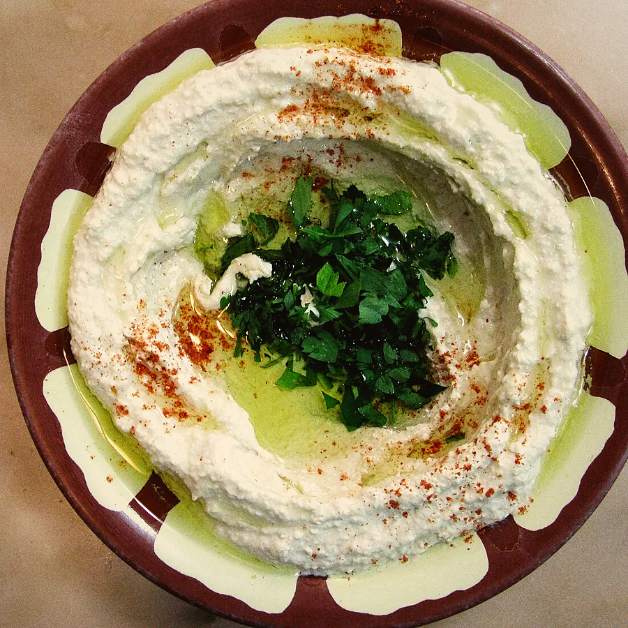 Hummus & bread