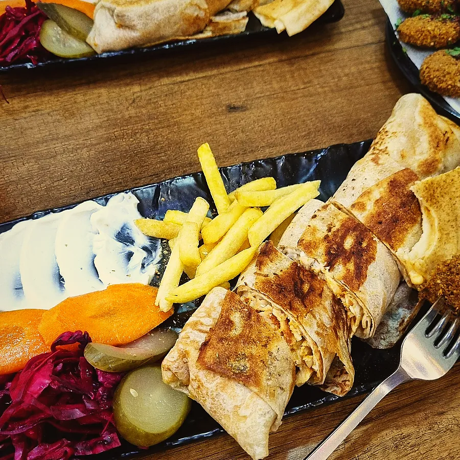 Mixed plate