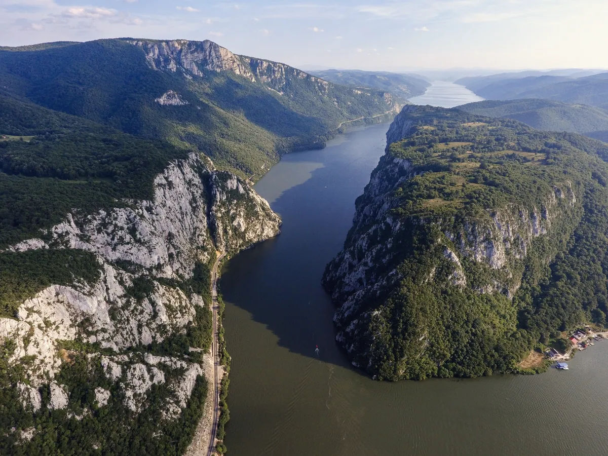 Chipul lui Decebal și defileul