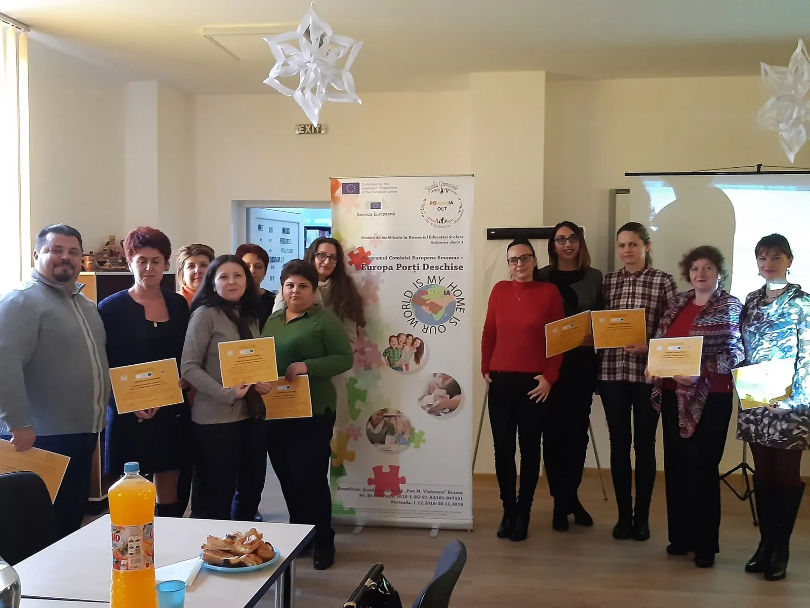 Profesori cu diplome la atelierul Erasmus+ KA1 găzduit de școală