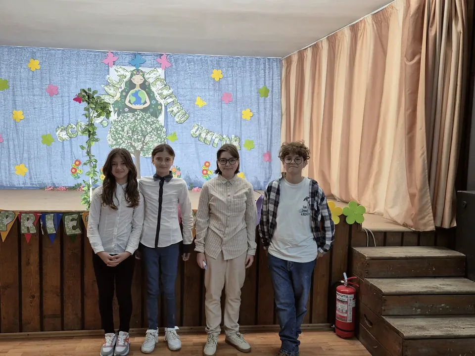 Elevele premiate la recitare, pe scenă