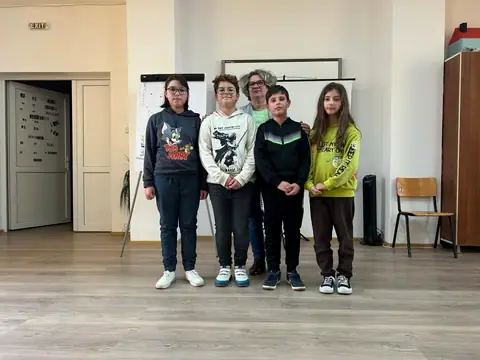 Câștigătorii Olimpiadei de Matematică a Satelor 2024 (etapa județeană) cu învățătoarea
