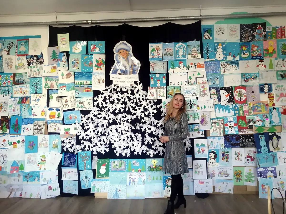 Expoziția „Frumusețea iernii” cu profesoara organizatoare
