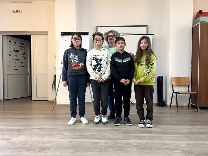 Câștigătorii Olimpiadei de Matematică a Satelor 2024 (etapa județeană) cu învățătoarea