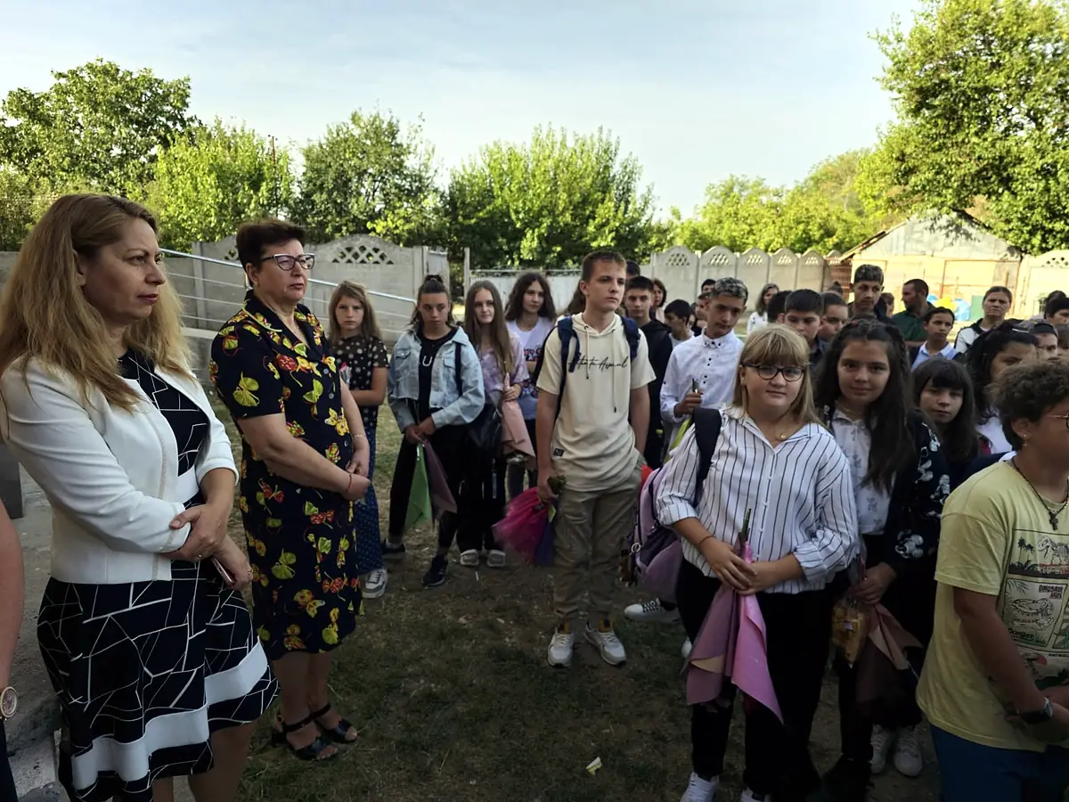Festivitatea de deschidere 2024, curtea școlii